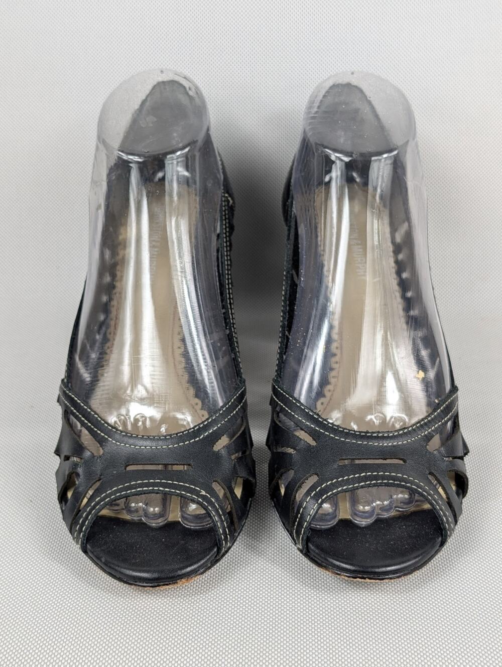 Johnston & Murphy size 8.5 black heels pumps block heels peep toe